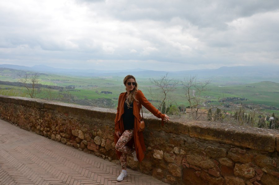 Pienza, Tuscany travel outfit / Stasha Fashion Blog by Anastasija Milojevic