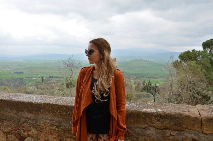 Pienza, Tuscany travel outfit / Stasha Fashion Blog by Anastasija Milojevic