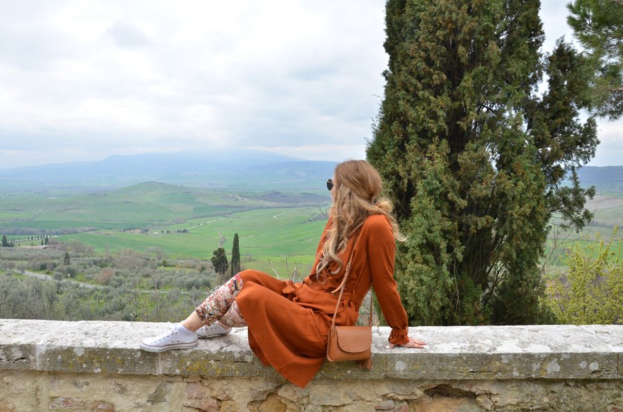 Pienza, Tuscany travel outfit / Stasha Fashion Blog by Anastasija Milojevic