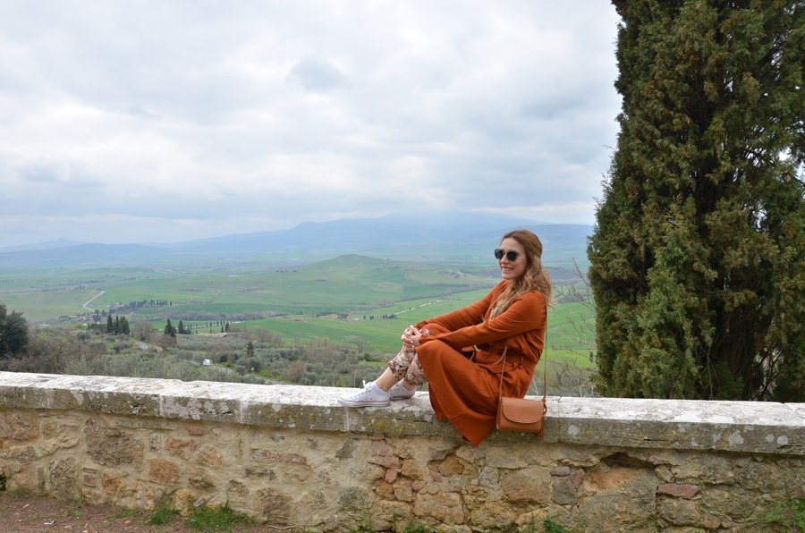 Pienza, Tuscany travel outfit / Stasha Fashion Blog by Anastasija Milojevic