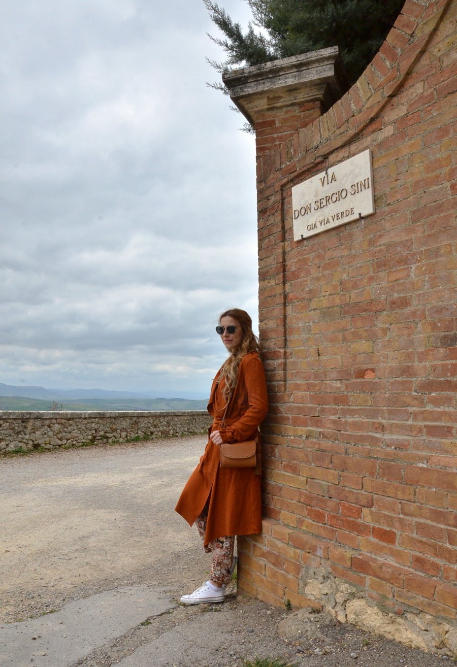 Pienza, Tuscany travel outfit / Stasha Fashion Blog by Anastasija Milojevic