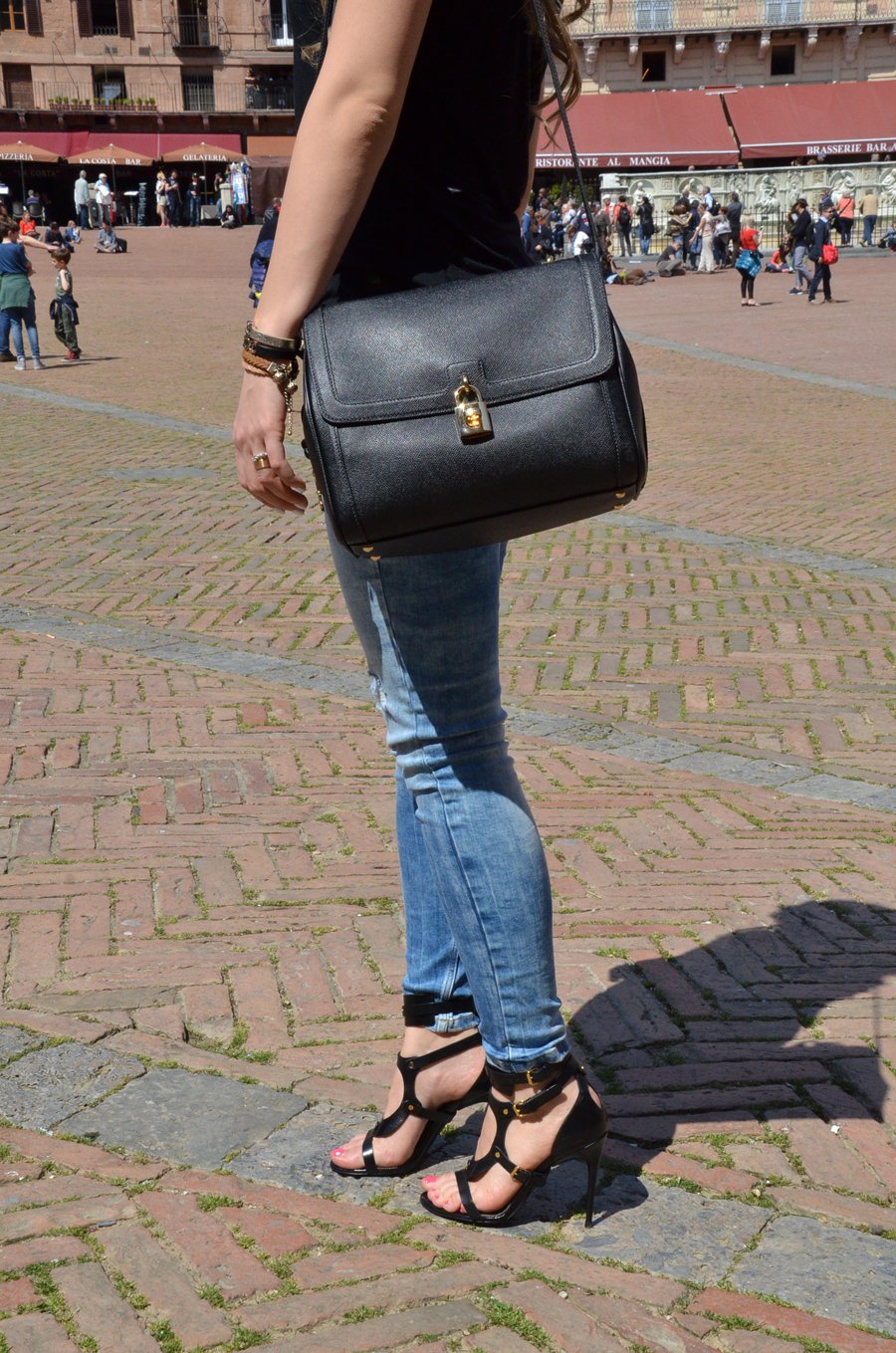 Siena, Italy / Tom Ford Triple-Buckle Metallic Sandal,  Dolce&Gabbana  bag / Stasha Travel Blog 