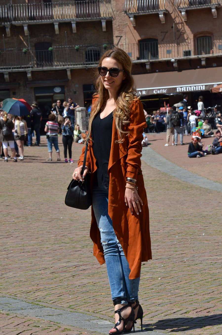 Siena, Italy / Tom Ford Triple-Buckle Metallic Sandal,  Dolce&Gabbana  bag / Stasha Travel Blog 