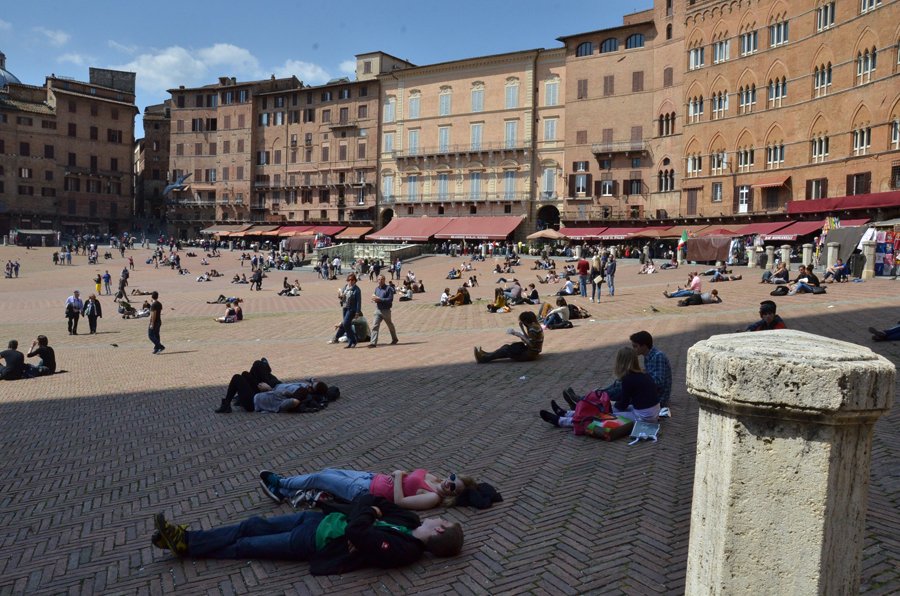 Siena, Italy and Piazza del Campo/ Stasha  Travel Blog