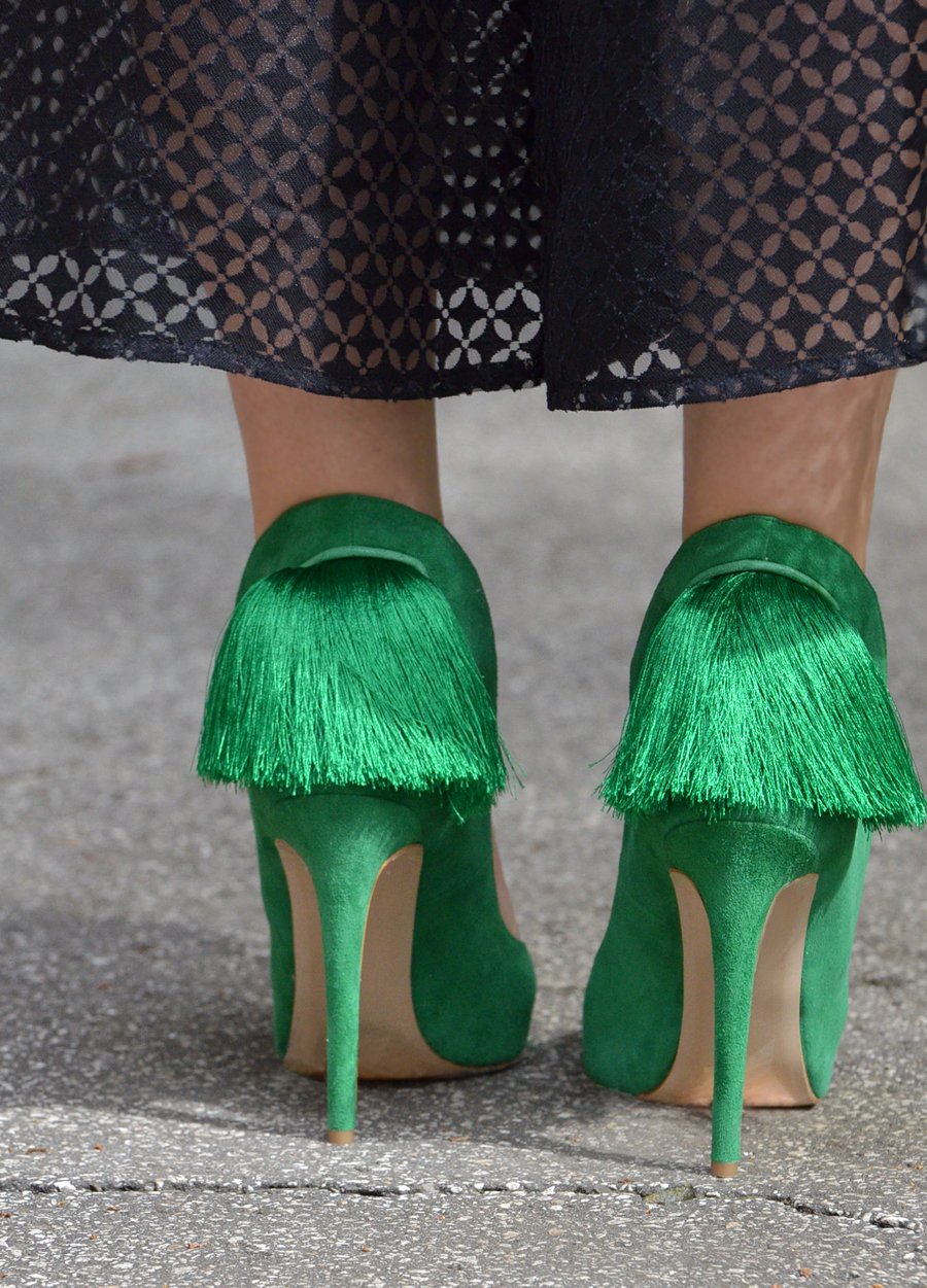 Black Outfit, Green Shoes / Stasha Fashion Blog by Anastasija Milojevic