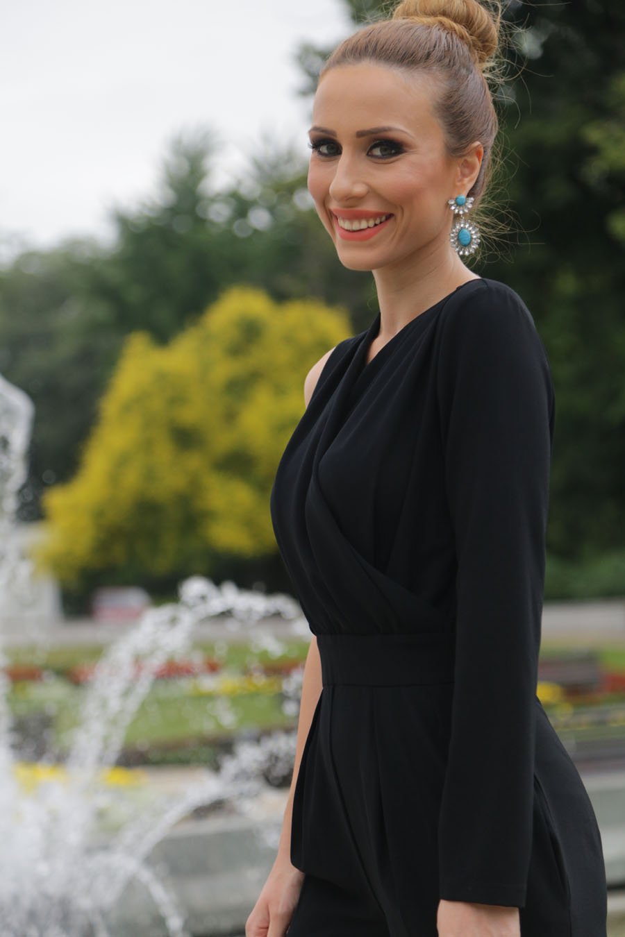 Elegant Black Jumpsuit / Crni Kombinezon - Stasha Fashion blog by Anastasija, make up by Ana Nikolic