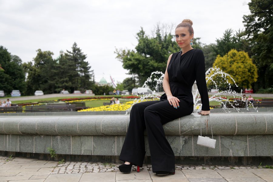 Elegant Black Jumpsuit / Crni Kombinezon - Stasha Fashion blog by Anastasija, make up by Ana Nikolic