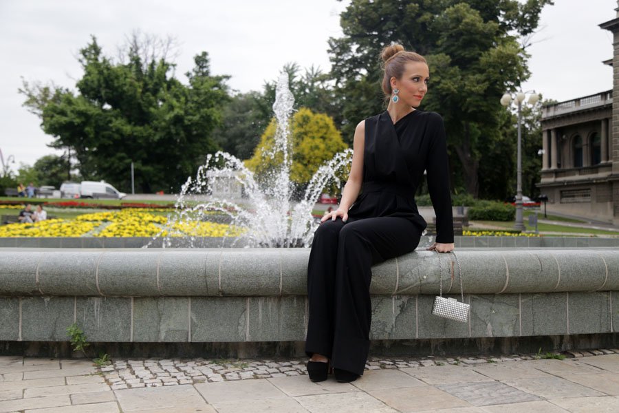 Elegant Black Jumpsuit / Crni Kombinezon - Stasha Fashion blog by Anastasija, make up by Ana Nikolic