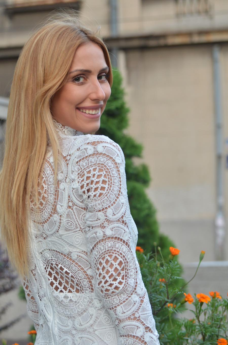 White Lace Long Sleeve Bodycon Dress / Stasha Fashion Blog