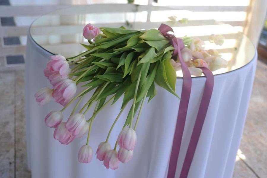 Wedding Table Flowers - Tulips / Wedding Decorations / Stasha Fashion Blog By Anastasija