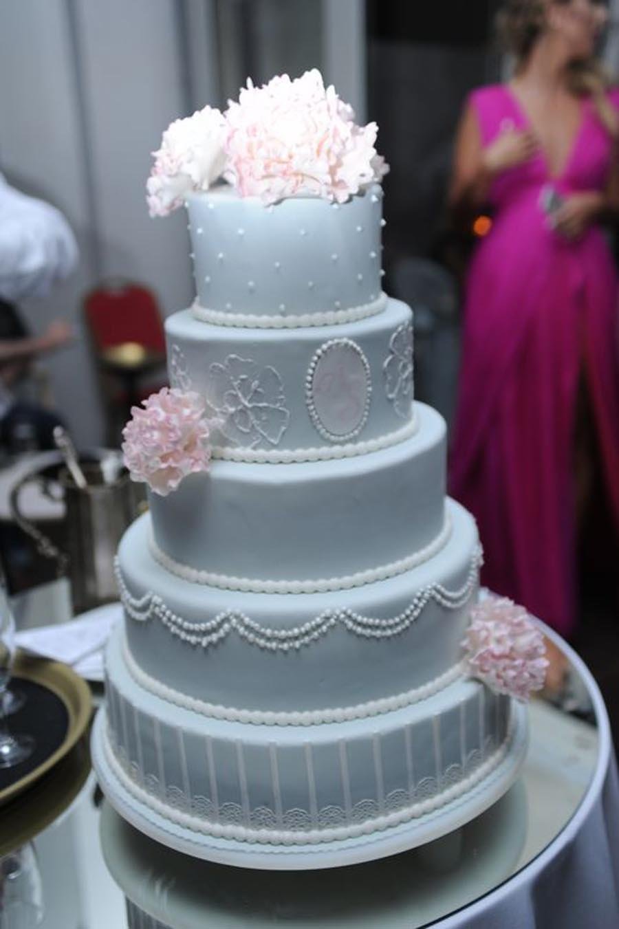 The Wedding Cake / Stasha Fashion Blog By Anastasija - 5 Tier Wedding Cake