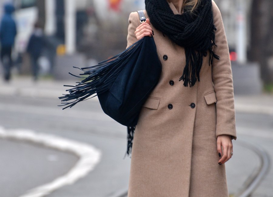 Winter Outfit / Streetstyle by Stasha Fashion - Beige Coat