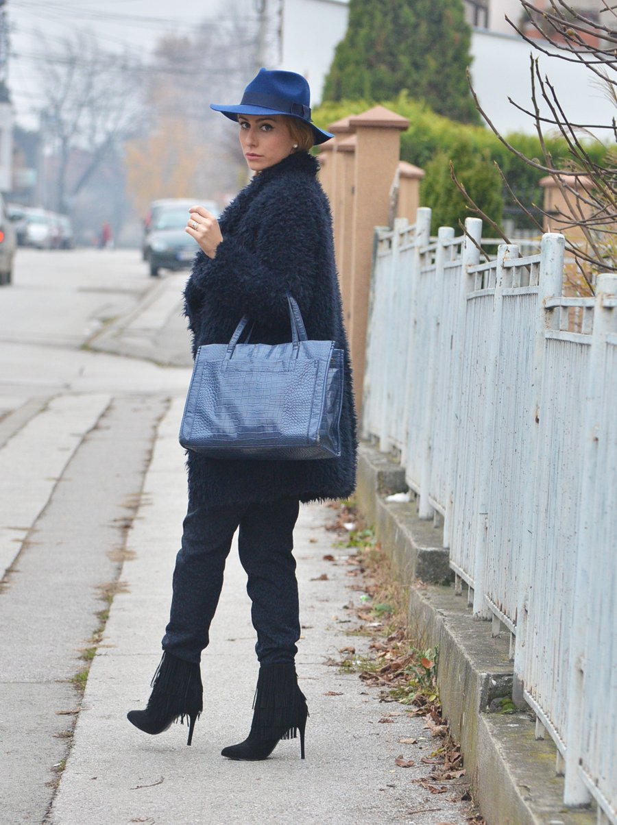 Navy Blue Winter Outfit by Stasha Fashioon