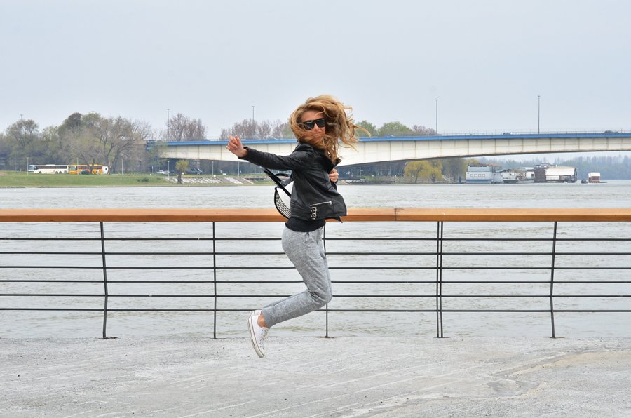 Jogging Pants With Application and Leather Jacket Outfit / Stasha Fashion