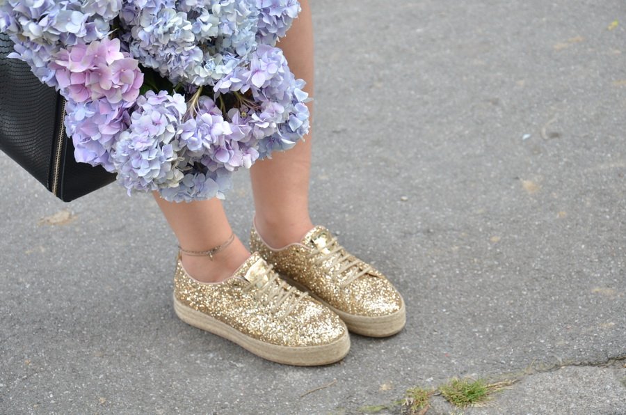 Hydrangeas, LBD & Glitter Espadrilles Summer Outfit / Stasha fashion Blog