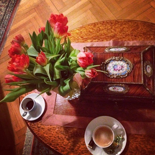 Red tulips and coffee.