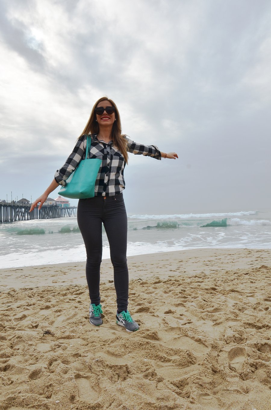 Huntington Beach, California, Anastasija Milojevic, Stasha Fashion and travel blog, photo: The ocean outfit