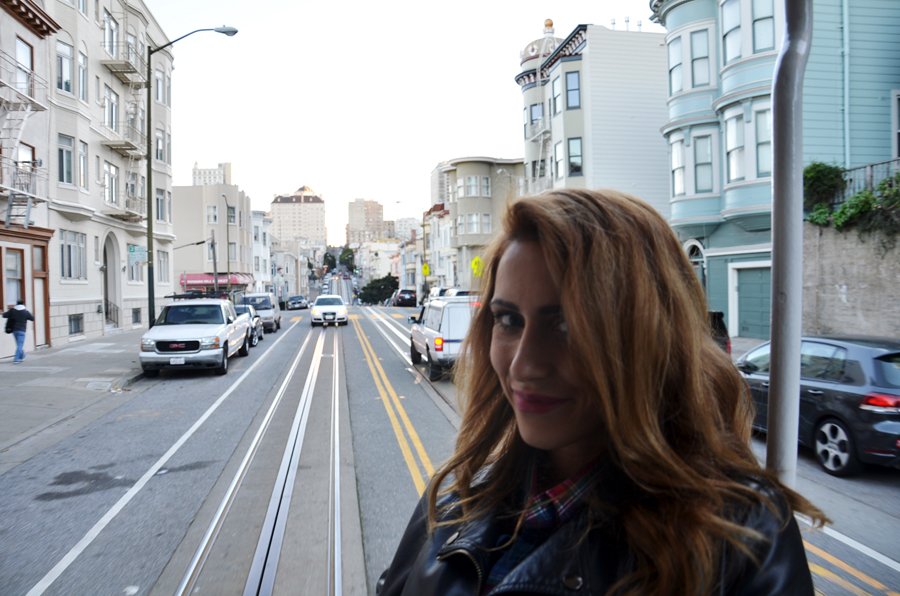 San Francisco cable car ride / travel post by Stasha Fashion / Anastasija Milojevic