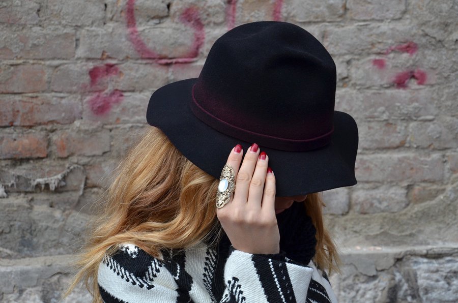 Floppy Hat Winter Outfit - Stasha Fashion Blog by Anastasija Milojevic